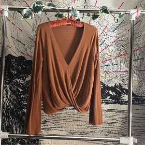 3/$25 ✨AMERICAN EAGLE Brown drapey long sleeve top
